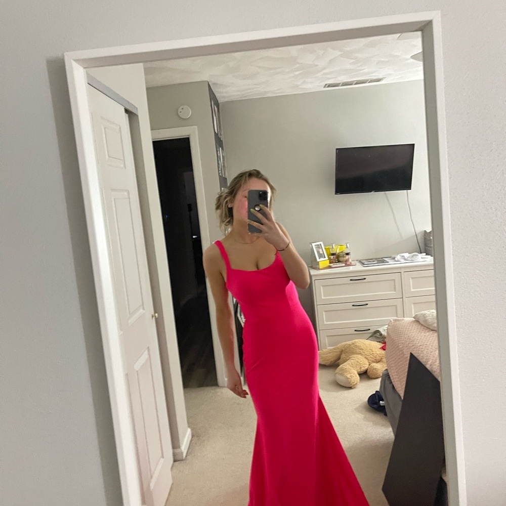 Sherri Hill size 0 coral dress. Fits size 2-4.